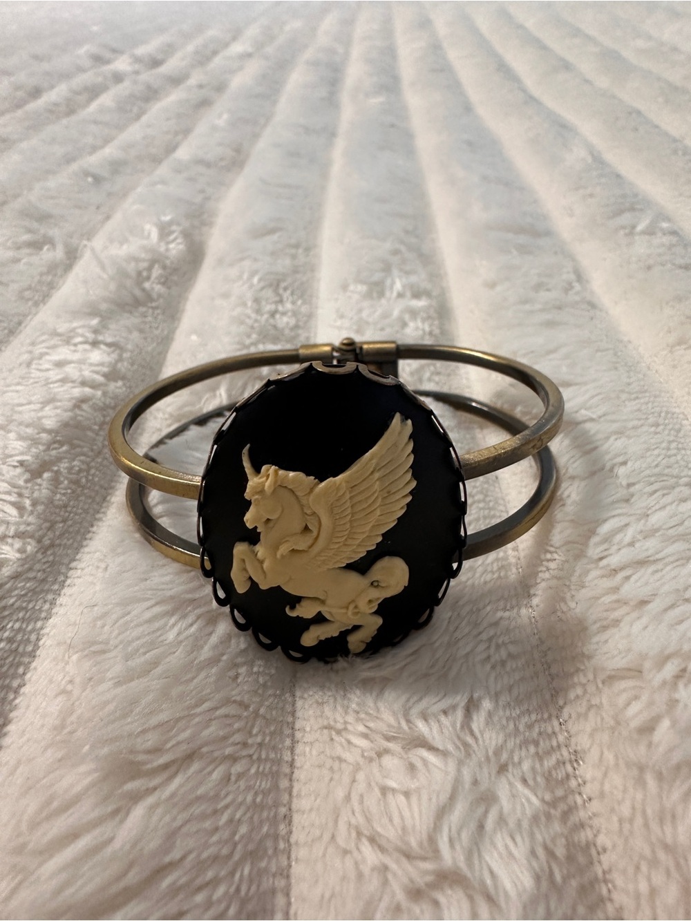 Vintage-Style Ivory Pegasus Cameo Cuff Bracelet - Picture 5 of 7